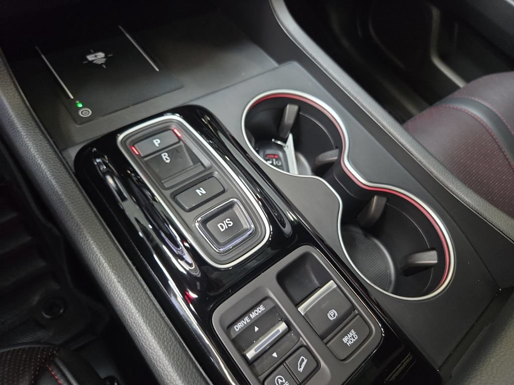 Used 2025 Honda Pilot Black Edition image 18