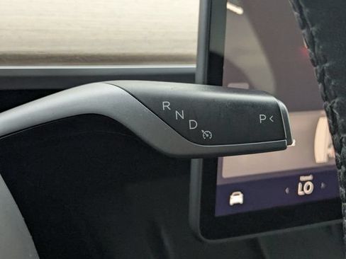 Used 2022 Tesla Model Y Long Range AWD/4WD image 36