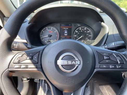 Used 2024 Nissan Altima 2.5 S FWD image 14