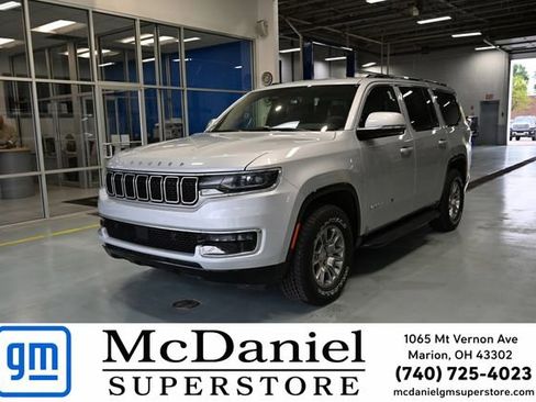 Used 2022 Jeep Wagoneer Series I AWD/4WD image 1