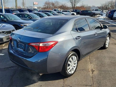 Used 2018 Toyota Corolla LE image 6