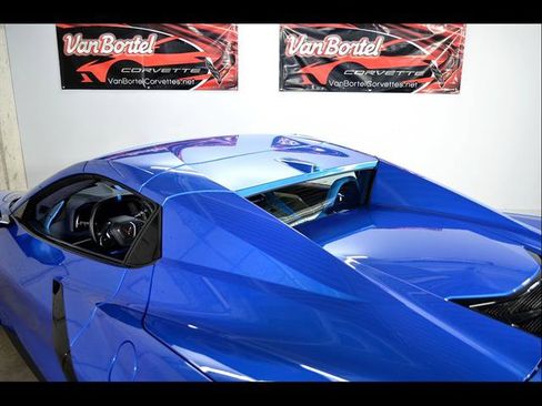 Used 2024 Chevrolet Corvette Stingray Premium Conv w/ Z51 Performance Package RWD image 6