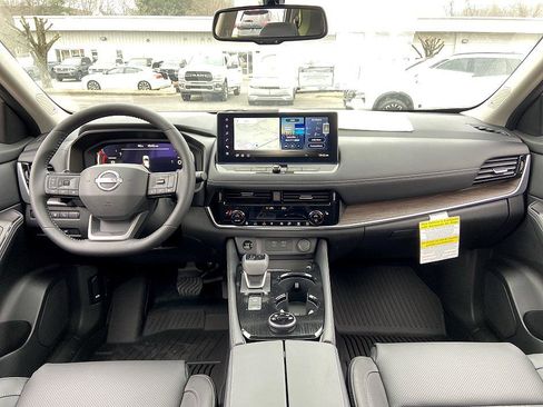 New 2026 Nissan Rogue Platinum image 16