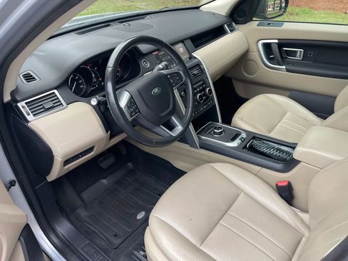 Used 2018 Land Rover Discovery Sport HSE AWD/4WD image 11