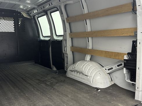 Used 2023 Chevrolet Express 2500 w/ Driver Convenience Package image 21