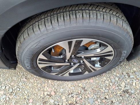 Certified 2025 Subaru Crosstrek 2.0i Premium image 2