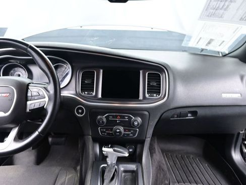 Used 2017 Dodge Charger SXT AWD/4WD image 23