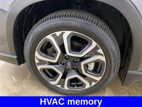 Used 2025 Subaru Ascent Touring AWD/4WD image 19