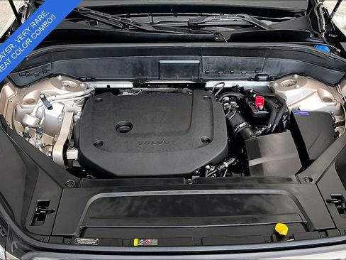 Used 2025 Volvo XC90 B6 Plus w/ Protection Package Premier AWD/4WD image 11