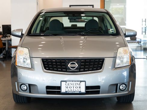 Used 2009 Nissan Sentra 2.0 S FE+ w/ Convenience Plus Pkg FWD image 2