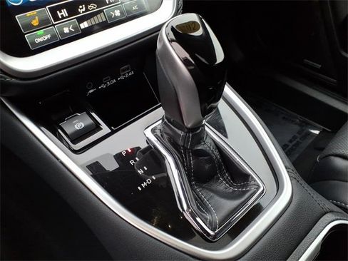 Used 2023 Subaru Outback Limited image 19