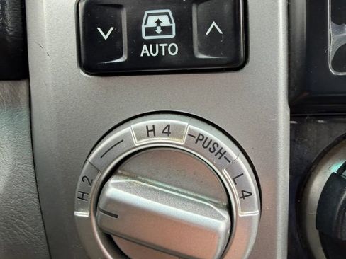 Used 2006 Toyota 4Runner Limited AWD/4WD image 26