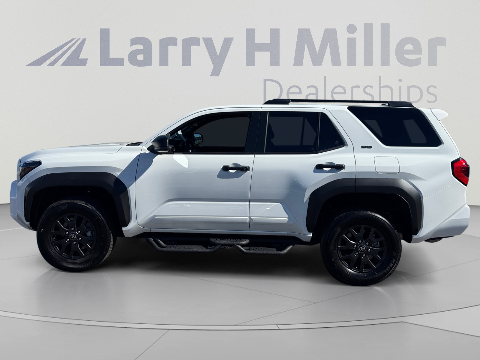 Certified 2025 Toyota 4Runner SR5 AWD/4WD image 2