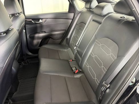 Used 2022 Kia Forte GT-Line w/ GT-Line Premium Package FWD image 13