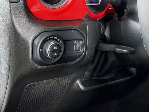 Used 2023 Jeep Gladiator Sport AWD/4WD image 19