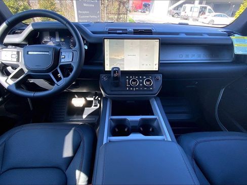 New 2026 Land Rover Defender 110 V8 AWD/4WD image 5