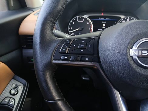 Used 2024 Nissan Sentra SV w/ SV Premium Package FWD image 11
