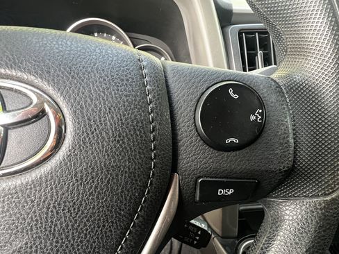 Used 2016 Toyota RAV4 LE image 19