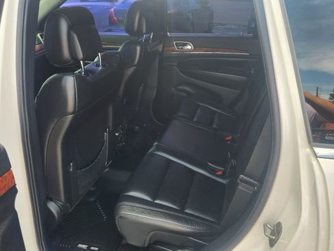 Used 2011 Jeep Grand Cherokee Limited AWD/4WD image 16