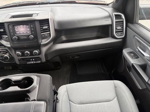 Used 2022 RAM 1500 Big Horn AWD/4WD image 32