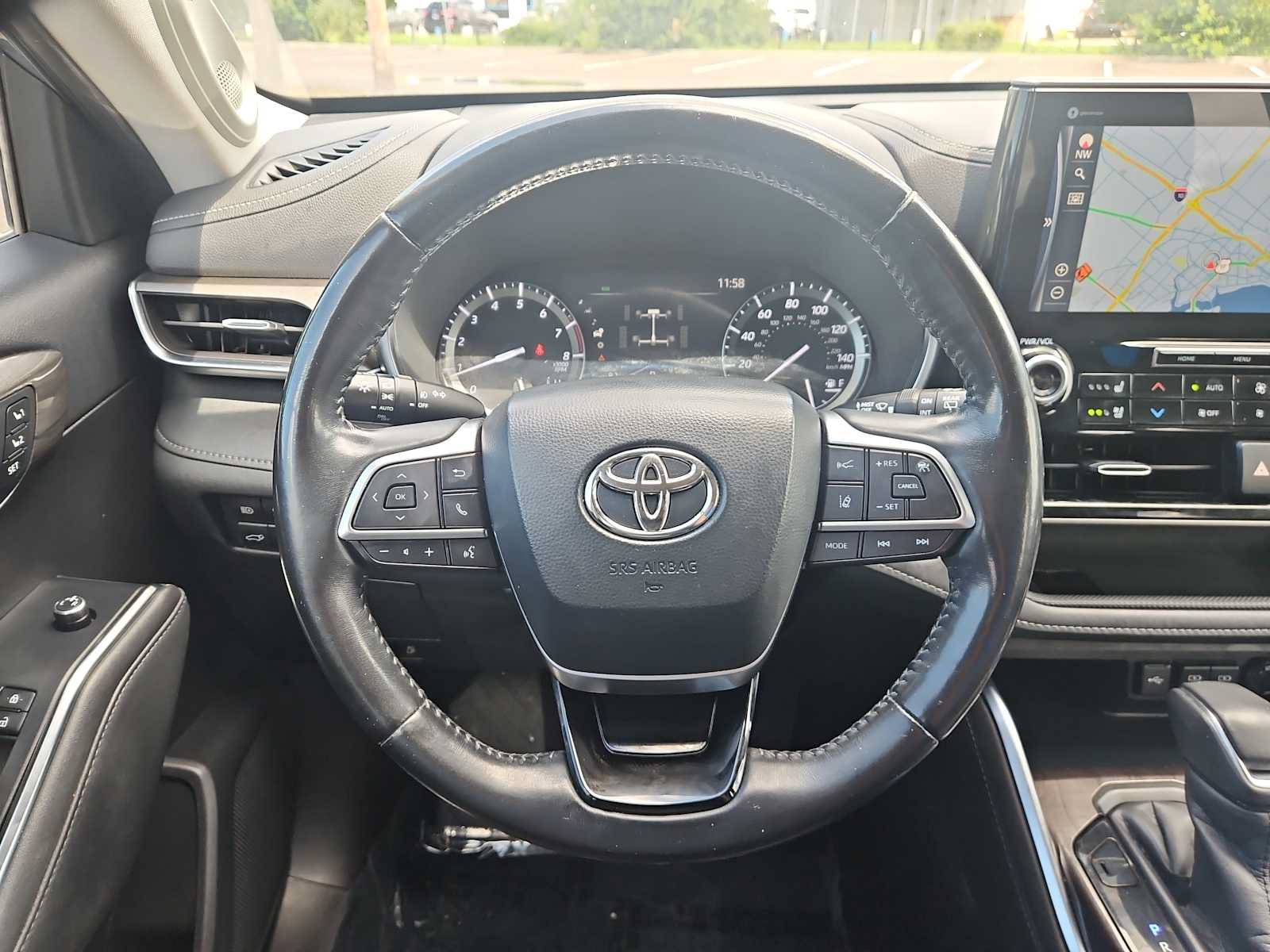 Used 2020 Toyota Highlander Limited AWD/4WD image 11