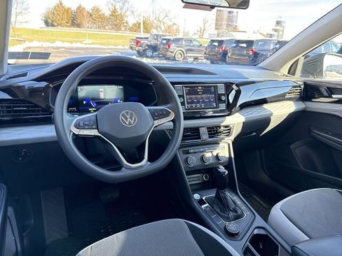 Used 2022 Volkswagen Taos S image 10