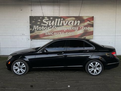 Used 2010 Mercedes-Benz C 300 4MATIC Sedan image 2