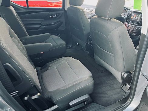 Used 2019 Chevrolet Traverse LT image 13