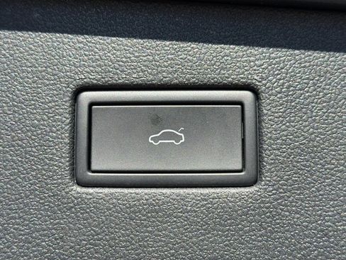 Used 2024 Volkswagen Tiguan Wolfsburg Edition image 13