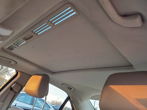 Used 2011 Mercedes-Benz E 350 E 350 Luxury 4MATIC AWD 4dr Se image 15