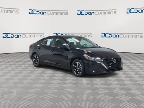 Used 2024 Nissan Sentra SV FWD image 2