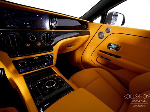 New 2025 Rolls-Royce Spectre Black Badge w/ Spectre Enhancement Package image 16