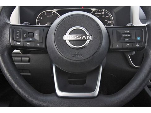 Used 2023 Nissan Rogue SV image 14