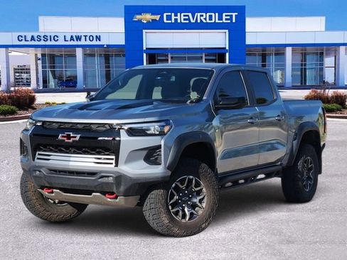 Used 2024 Chevrolet Colorado ZR2 w/ Technology Package AWD/4WD image 1