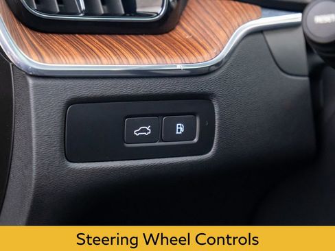 Used 2023 Volvo XC60 T8 Ultimate image 20