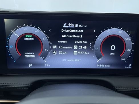 Certified 2024 Nissan Ariya AWD image 17