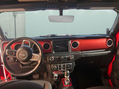Used 2018 Jeep Wrangler Unlimited Rubicon AWD/4WD image 12