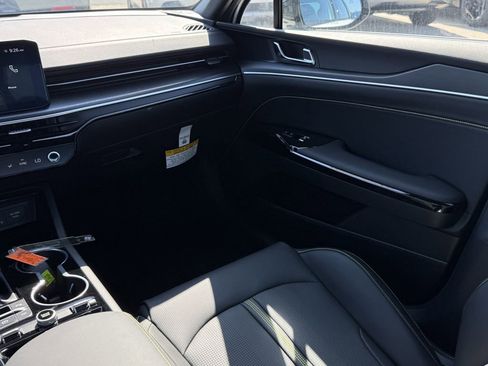 New 2026 Kia K5 EX image 17