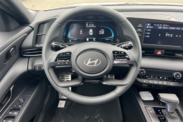 New 2026 Hyundai Elantra SEL Sport FWD image 13