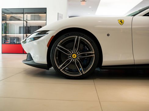 Used 2024 Ferrari Roma Spider image 47