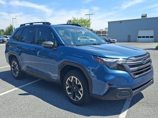 Certified 2025 Subaru Forester Premium w/ Convenience Package #1 AWD/4WD video 3