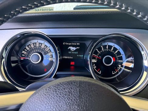 Used 2013 Ford Mustang GT Premium image 23