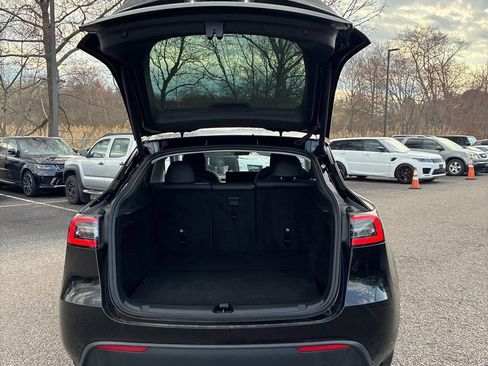Used 2025 Tesla Model Y Long Range AWD/4WD image 17