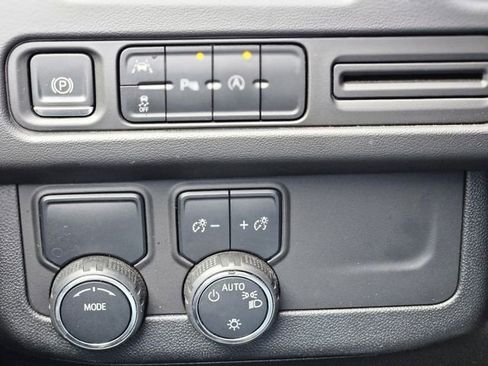 Used 2024 Chevrolet Tahoe Premier image 20