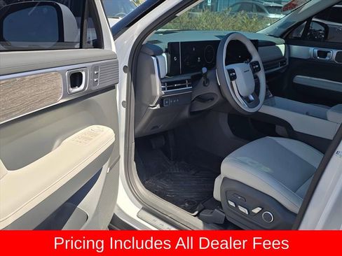 Used 2025 Hyundai Santa Fe Calligraphy FWD image 9