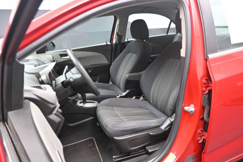 Used 2013 Chevrolet Sonic LT FWD image 17
