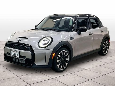 Used 2024 MINI Cooper S w/ Signature Upholstery Package FWD image 1