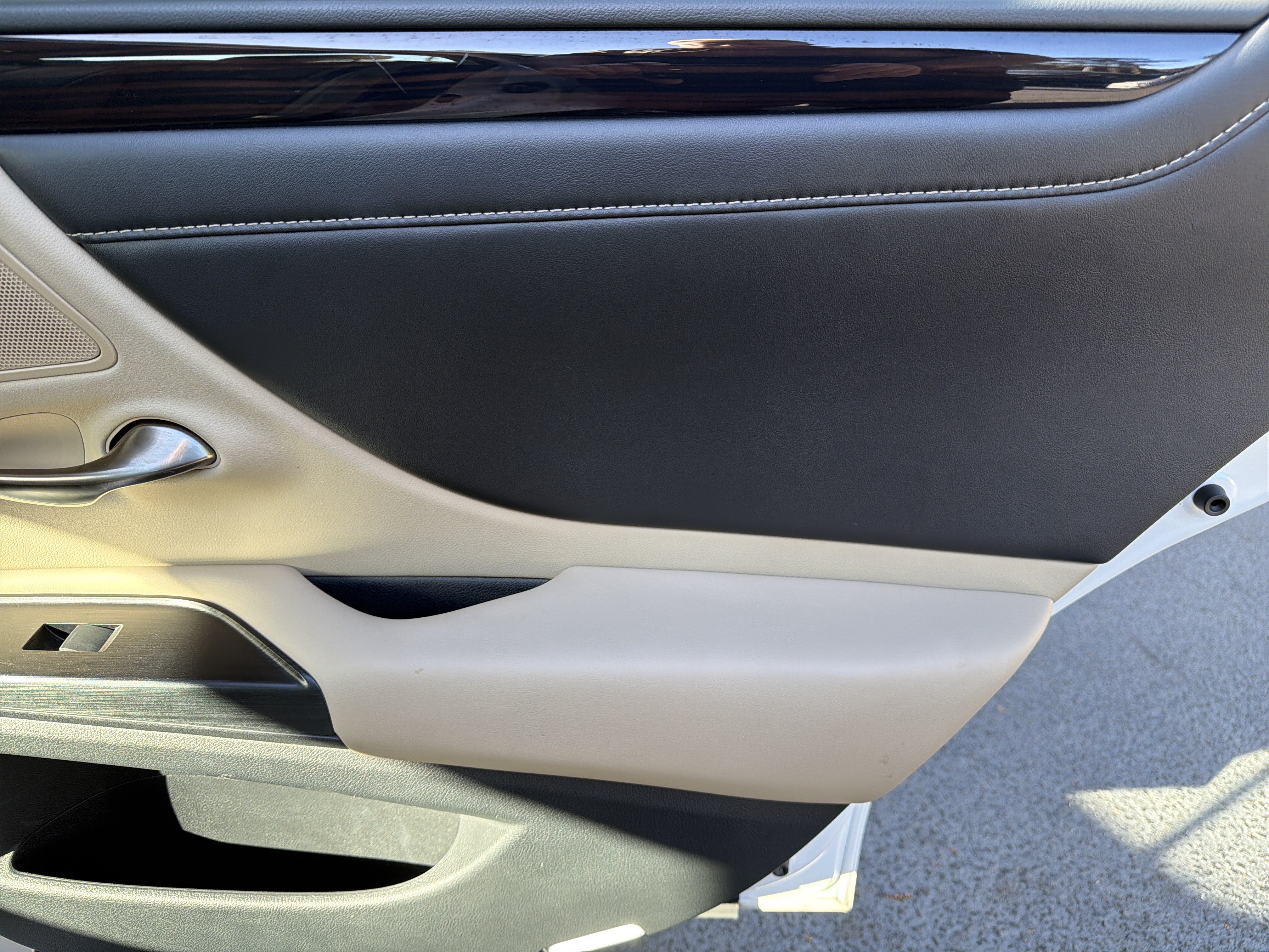 Certified 2020 Lexus ES 300h w/ Premium Package FWD image 37
