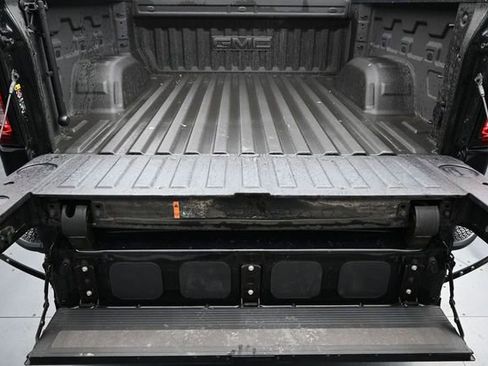 Used 2025 GMC Sierra 1500 Denali AWD/4WD image 10