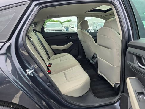 Used 2025 Honda Accord SE image 26